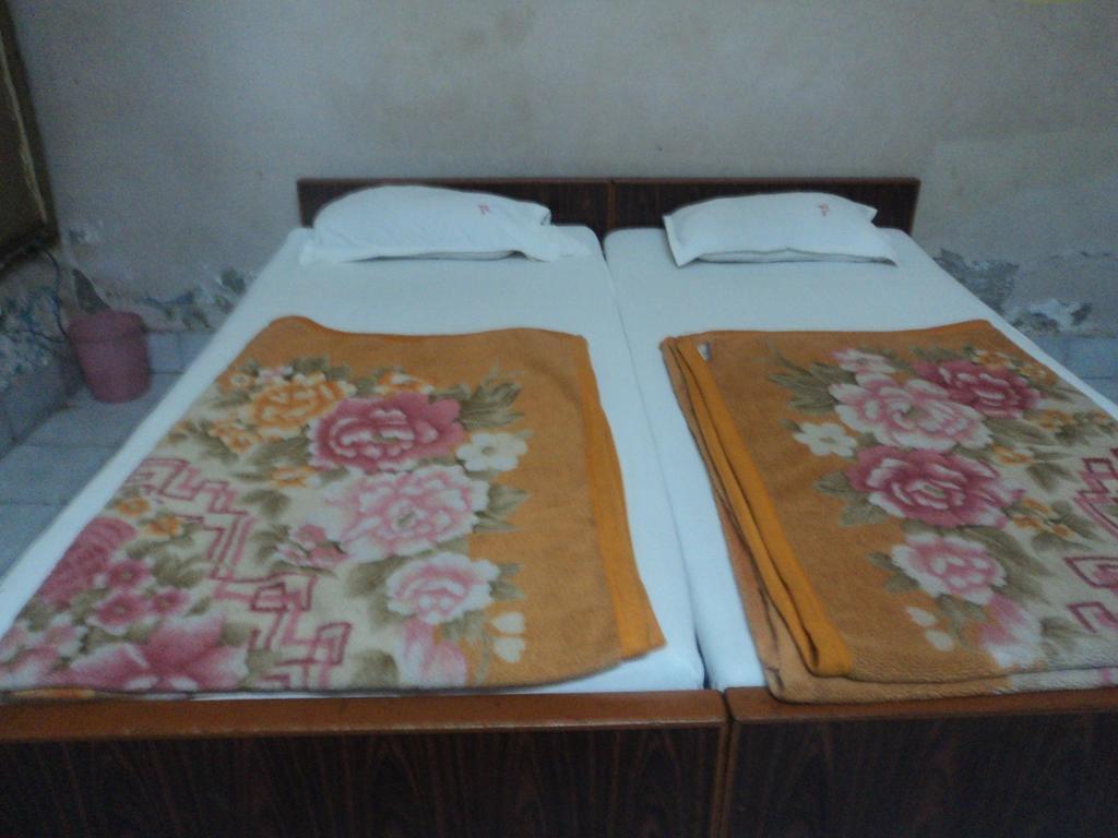 Hotel Jyoti Varanasi Exteriör bild