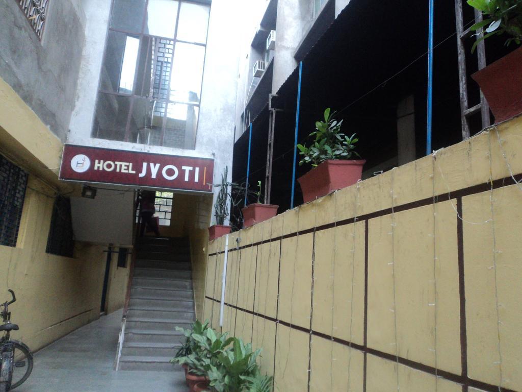Hotel Jyoti Varanasi Exteriör bild